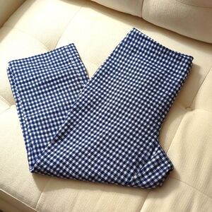 Gingham pedal pushers in M